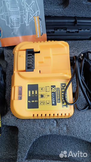 Лазерный уровень dewalt