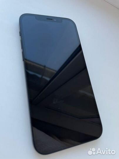 iPhone 12, 64 ГБ