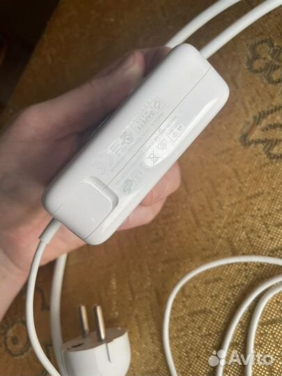 Apple 85w magsafe 2 power adapter