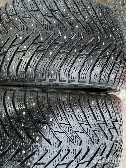 Nokian Tyres Hakkapeliitta 8 255/40 R19 и 285/35 R19