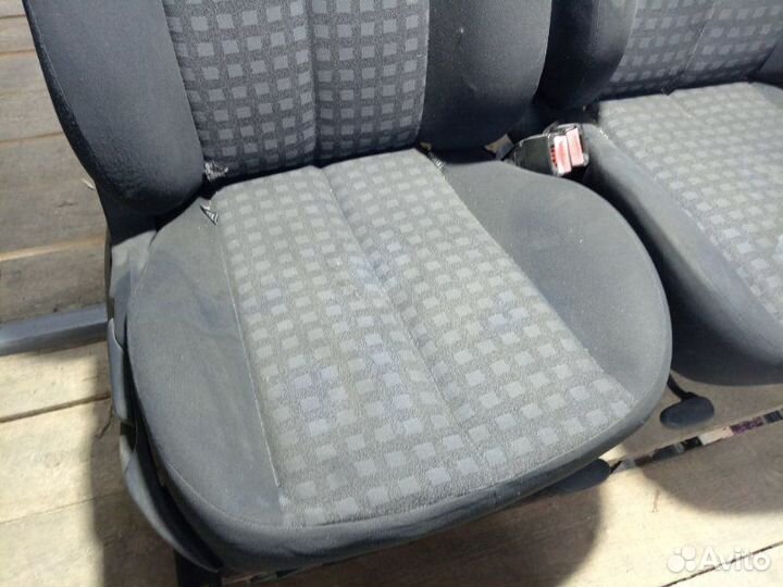 Сиденья передние Renault Megane 2 KM K4MD812 2007