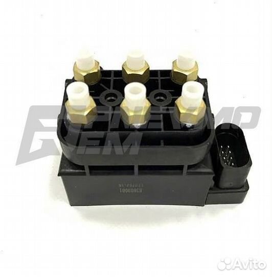 Блок клапанов пневмоподвески Porsche Cayenne