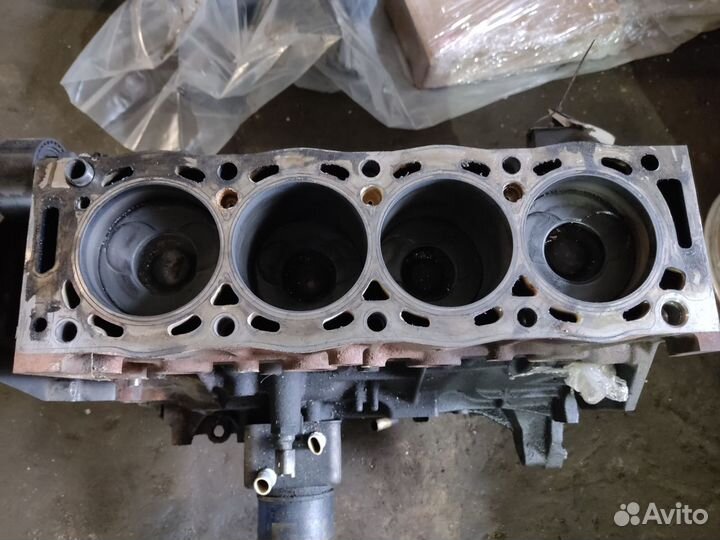 Блок двигателя в сборе 2.2 HDI 4HY Фиат Дукато -06