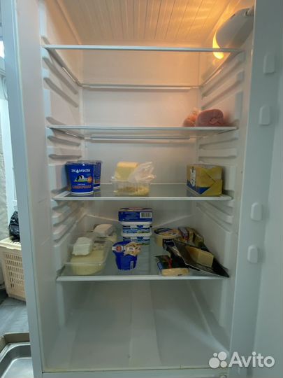 Холодильник indesit