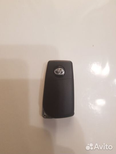 Выкидной Ключ Тойота Toyota Land Cruiser 100,105