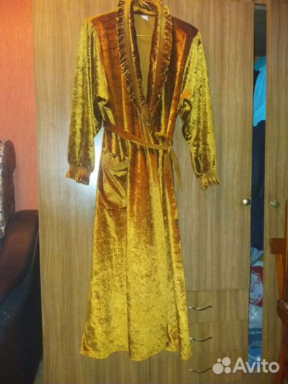 Халат с длинными рукавами