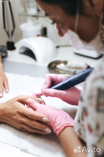 Мастер маникюра и педикюра