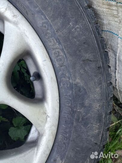 Литой диск с резиной