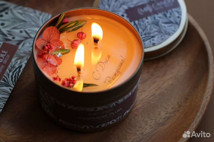 Соевая свеча с посланием внутри и декором