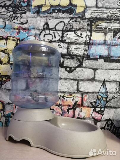 Кормушка для кошек или собак