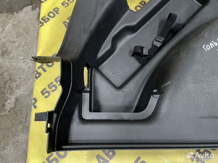 Обшивка багажника L VW Golf Plus