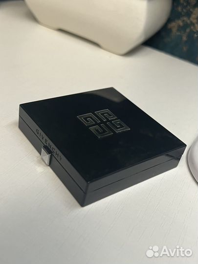 Givenchy тени для век