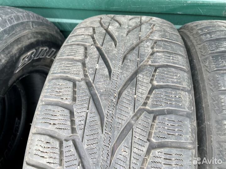 Nokian Hakkapeliitta R2 225/60 R18 104R