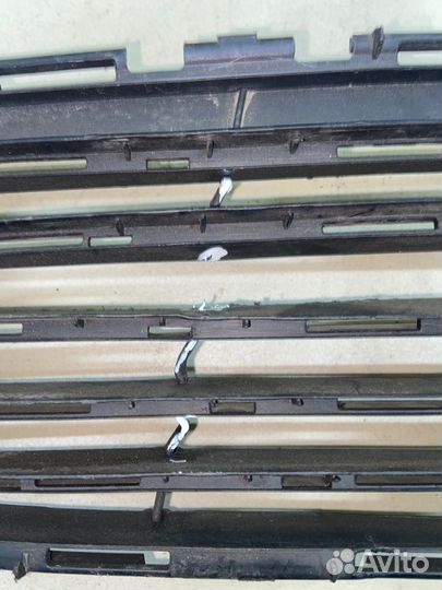 Решетка радиатора передняя Ford Focus