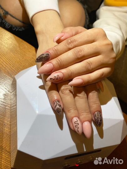Маникюр,наращивания ногтей