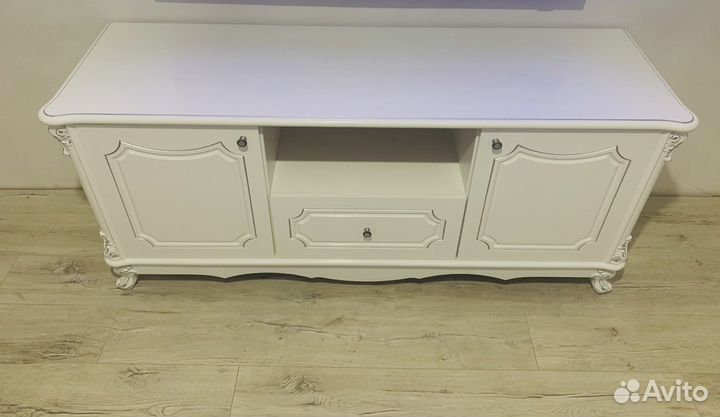 Тумба под телевизор