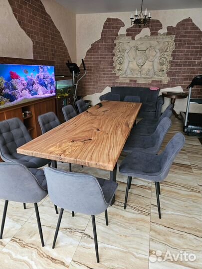 Кухонный стол из цельного дуба