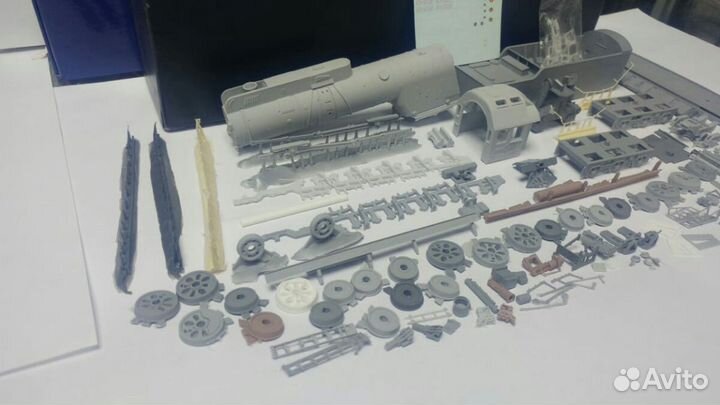 Кит для сборки модели паровоза Лв