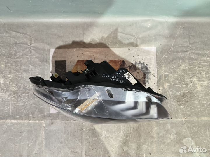 Ford Mustang 17- LED Фара Правая 30986