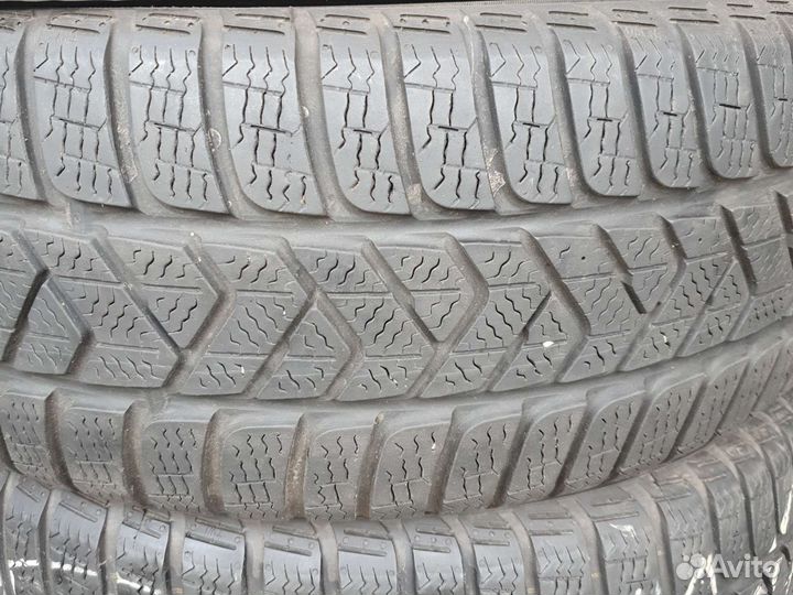 Pirelli Winter Sottozero 3 215/60 R16 99H