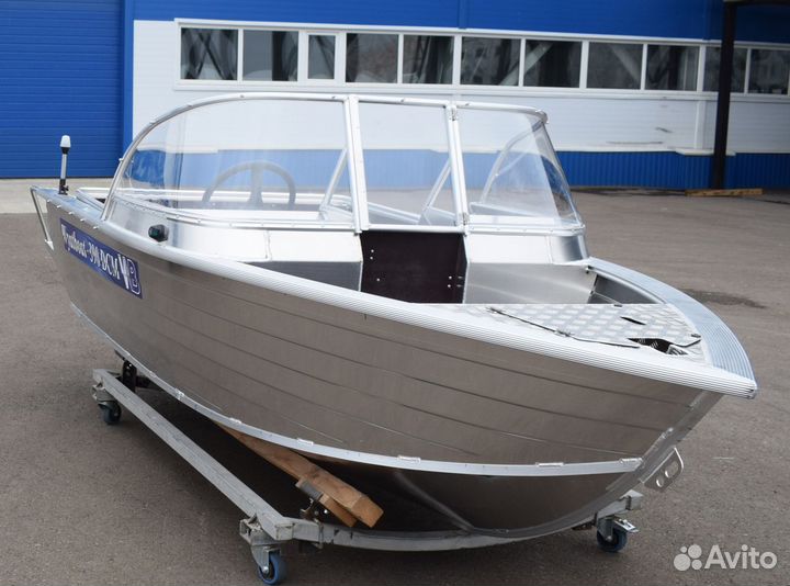 Новая лодка с увеличенными бортами Wyatboat 390DCM
