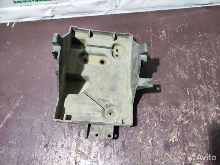 Площадка акб Mazda CX-7