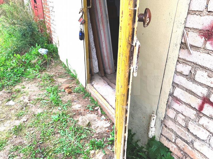 Гараж, > 30 м²