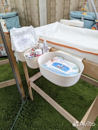 Пеленальный стол IKEA с матрасом и контейнерами