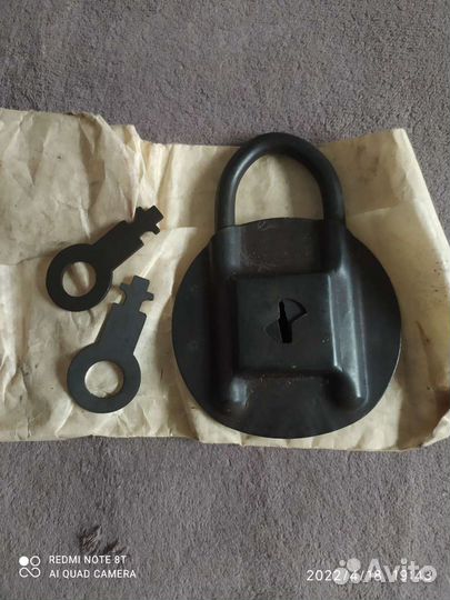 Замок навесной старинный