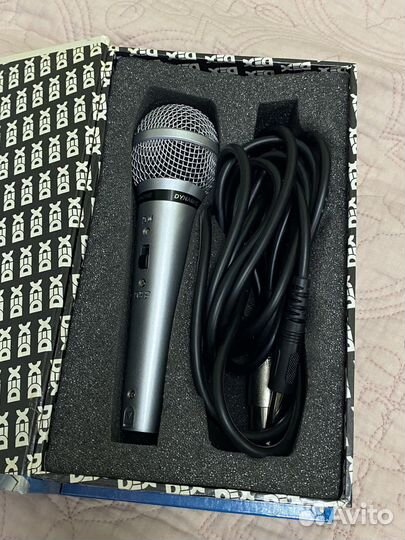 Универсальный динамический микрофон