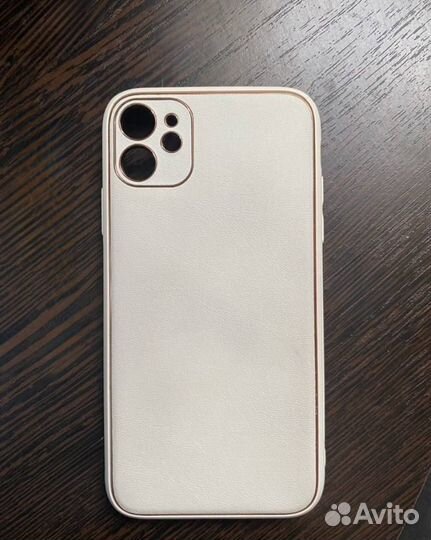 Чехол на iPhone 11