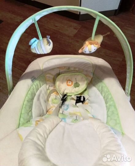 Шезлонг детский с музыкой
