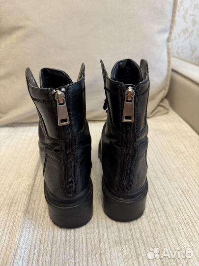 Кожаные сапоги stradivarius