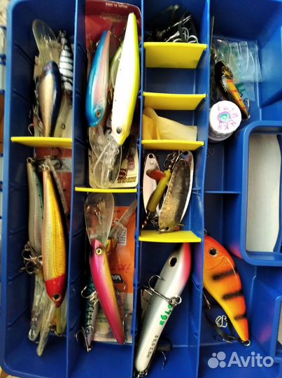 Коллекция воблеров, блесен