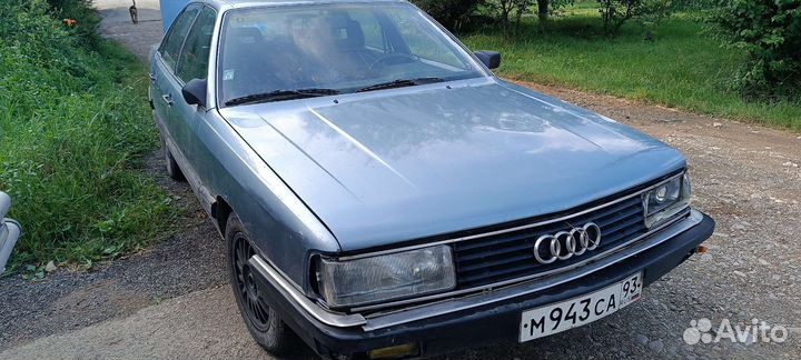 Фара Ауди 200