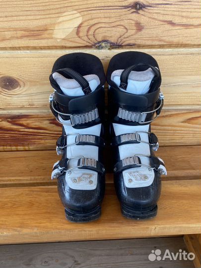 Горнолыжные ботинки детские