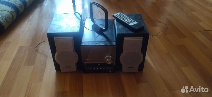 Музыкальный центр