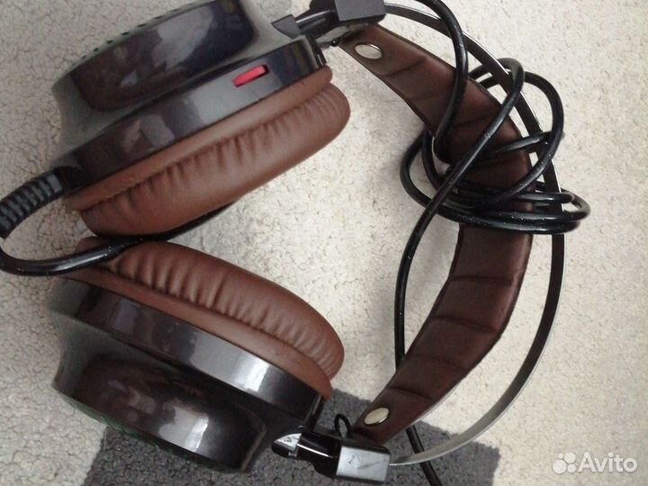 Продам мировые наушники