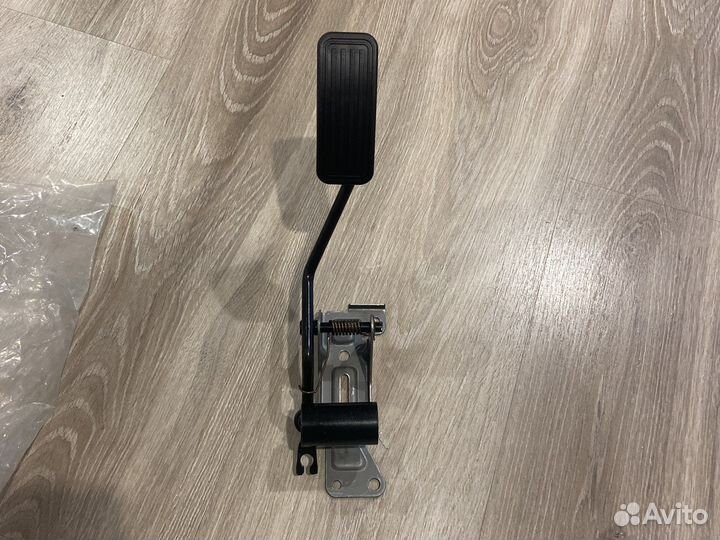 Педаль газа