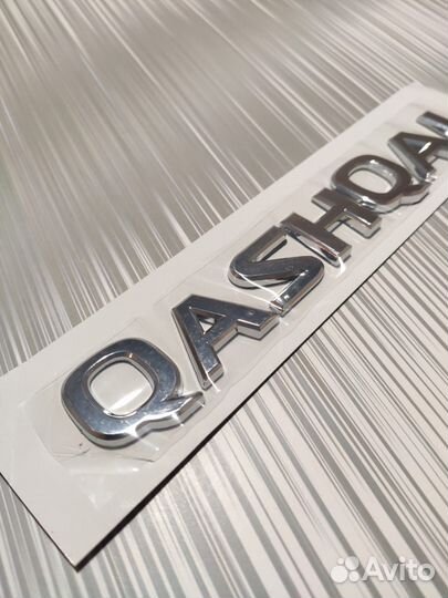 Шильдик Qashqai на зад слово Кашкай
