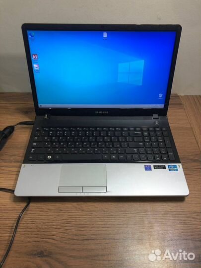 Ноутбук Samsung NP-300E5Z i3-2330M/6Gb/1Tb