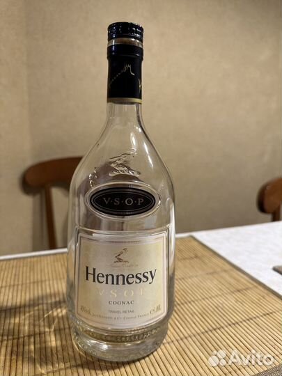 Бутылка с коробкой коньяк Хеннесси Hennessy vsop