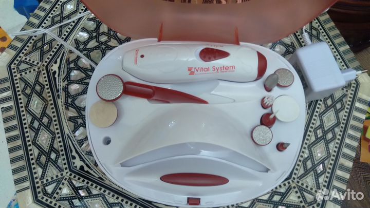 Аппарат для маникюра и педикюра