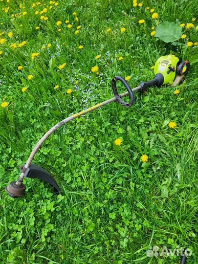 Бензотример Poulan T250L