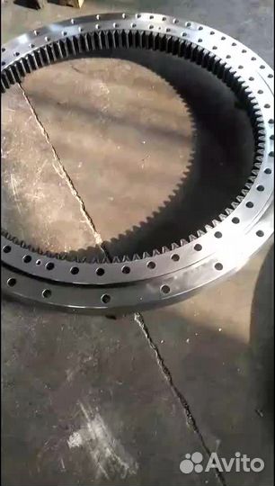 Поворотный подшипник Doosan Dx 225