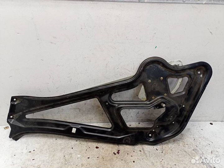 Стеклоподъемник механический передний правый A9017