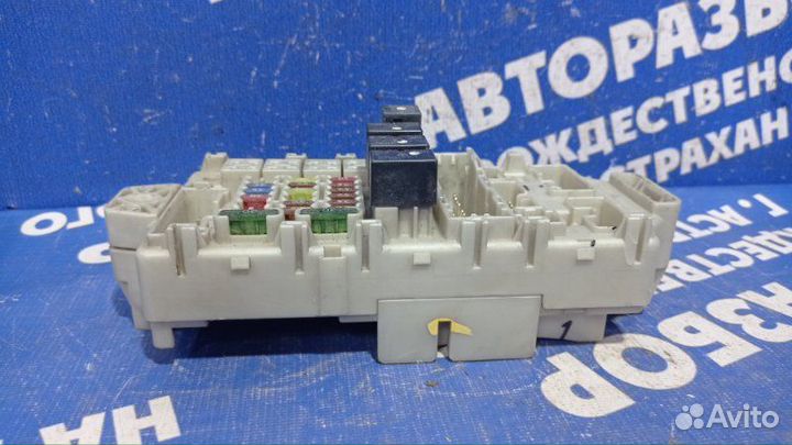 Блок предохранителей салона Mitsubishi Lancer 9