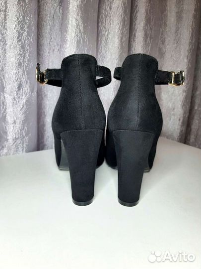 Женские туфли 39 размер