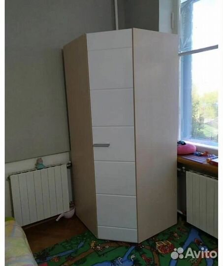 Угловой шкаф