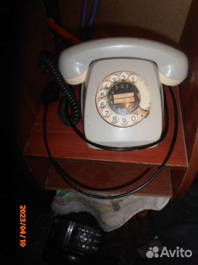 Стационарный телефон, полочка под телефон